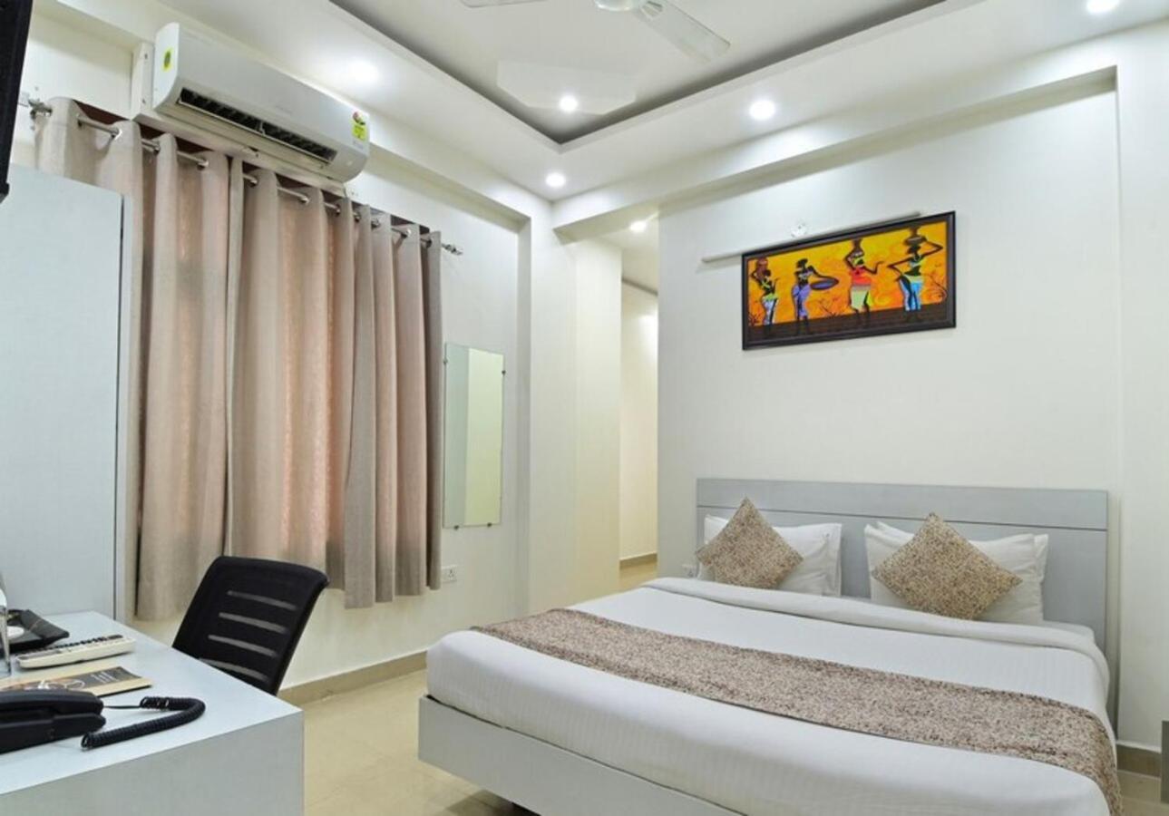 Hotel The Vertigo By Boom Rooms Noida Eksteriør bilde