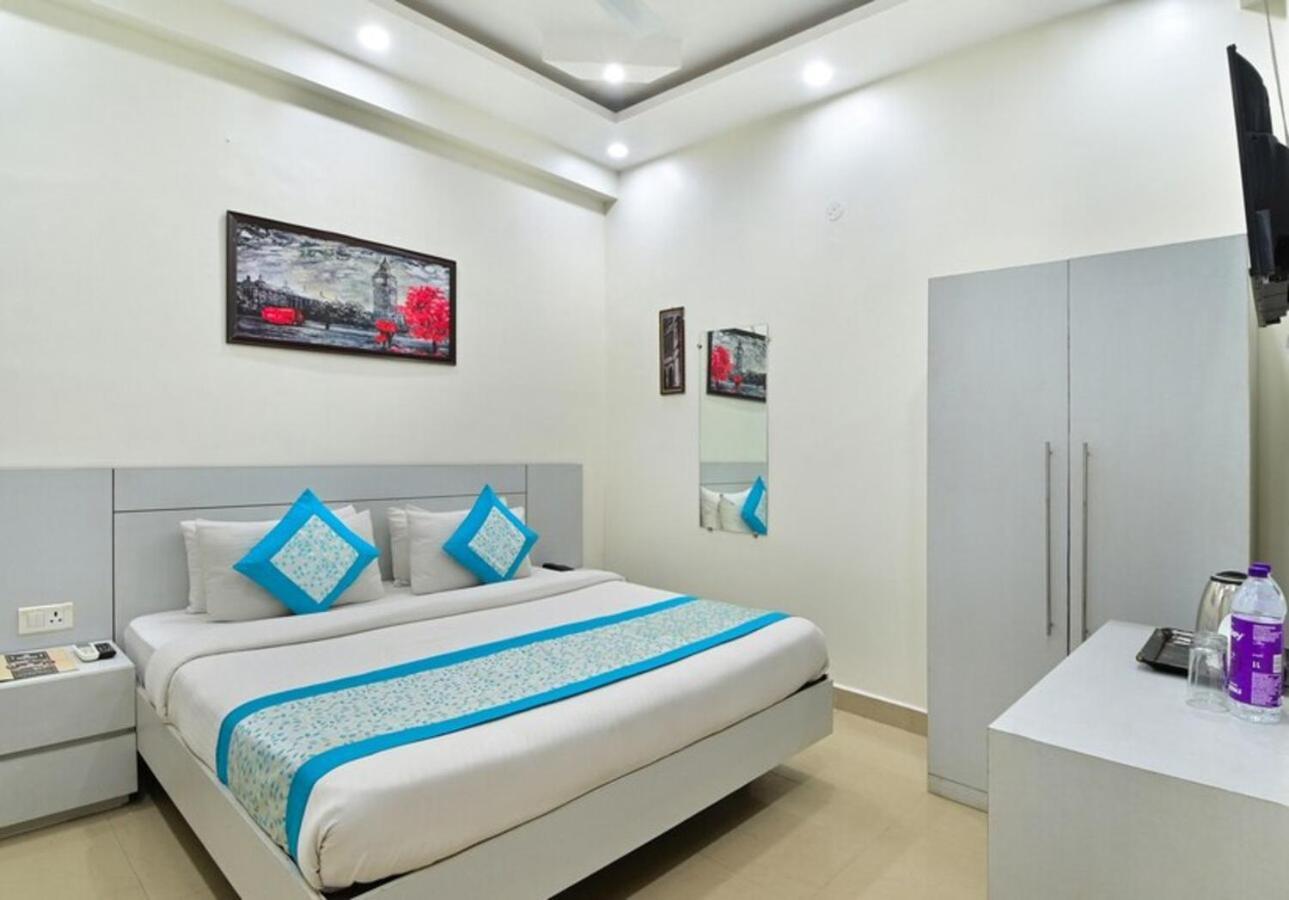 Hotel The Vertigo By Boom Rooms Noida Eksteriør bilde