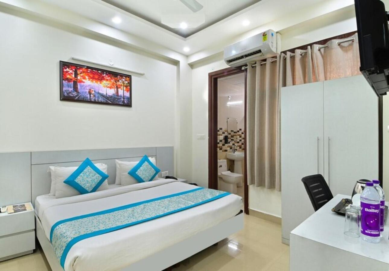 Hotel The Vertigo By Boom Rooms Noida Eksteriør bilde