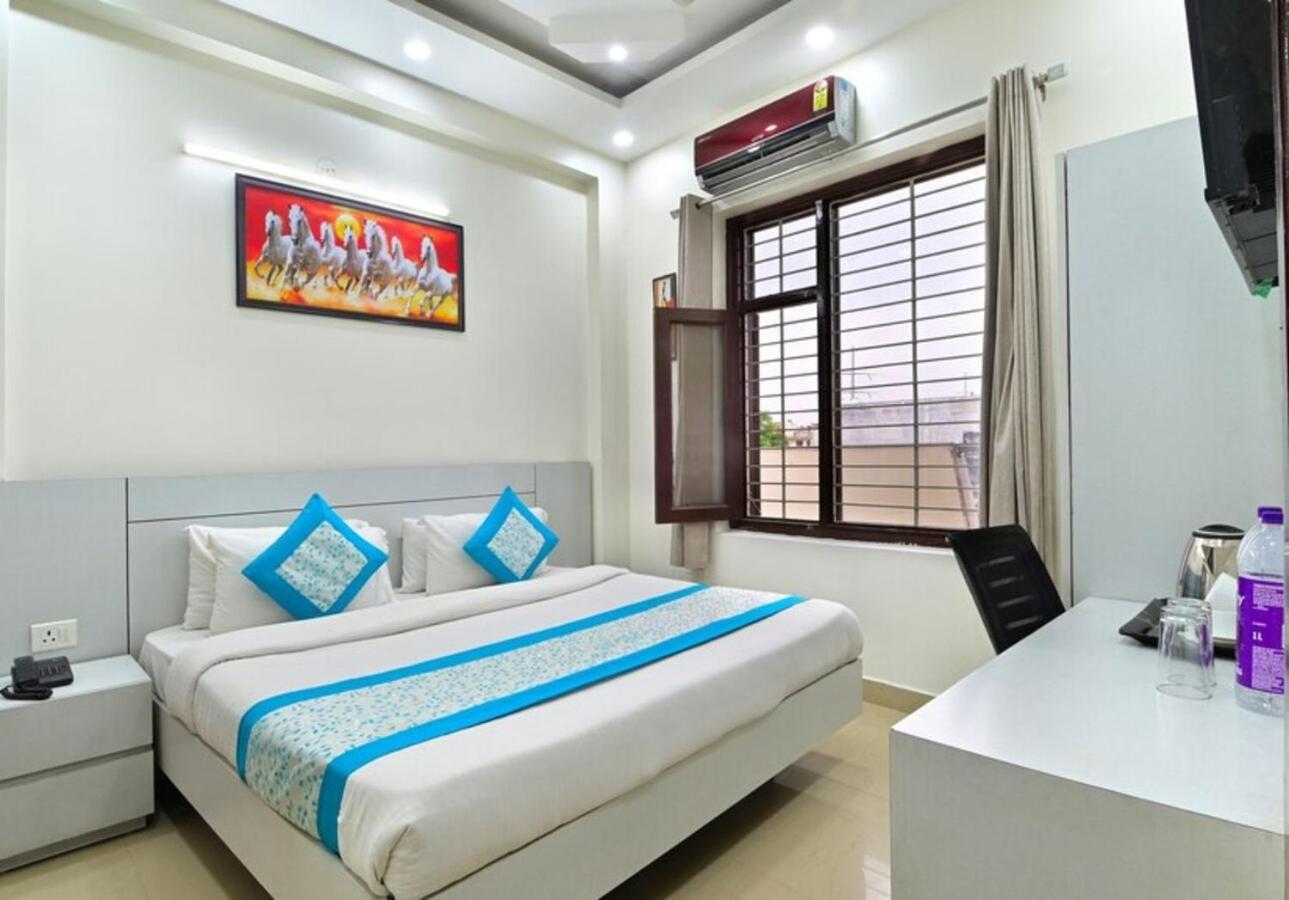 Hotel The Vertigo By Boom Rooms Noida Eksteriør bilde